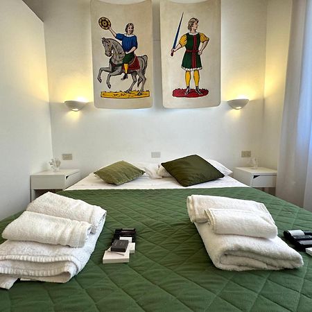 B&B Antichi Colori ชีนิซี ภายนอก รูปภาพ