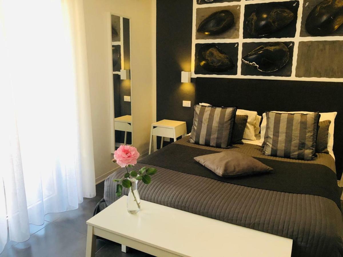 B&B Antichi Colori ชีนิซี ภายนอก รูปภาพ