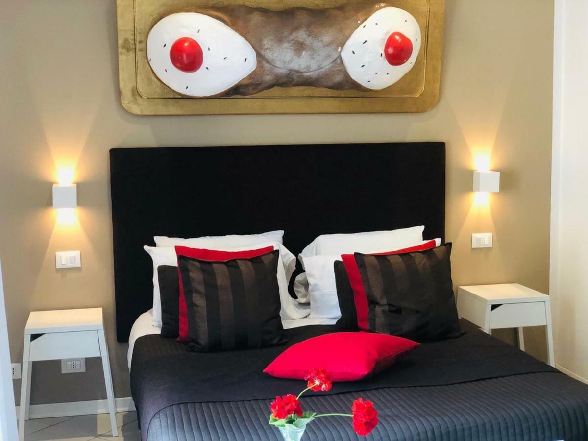 B&B Antichi Colori ชีนิซี ภายนอก รูปภาพ